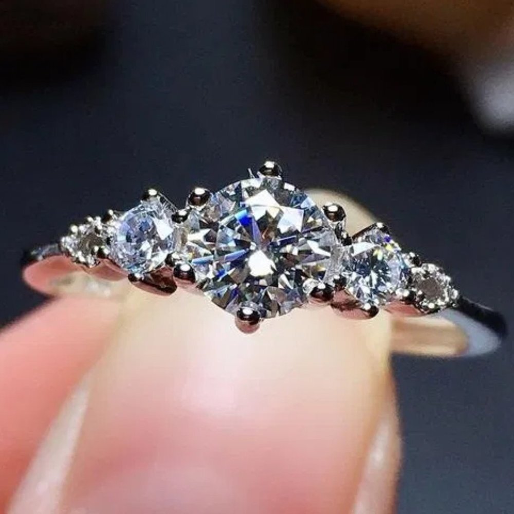 💥Engagement Anillos Pure Round CZSilver PlatedWedding Beautiful Ring,UNV…